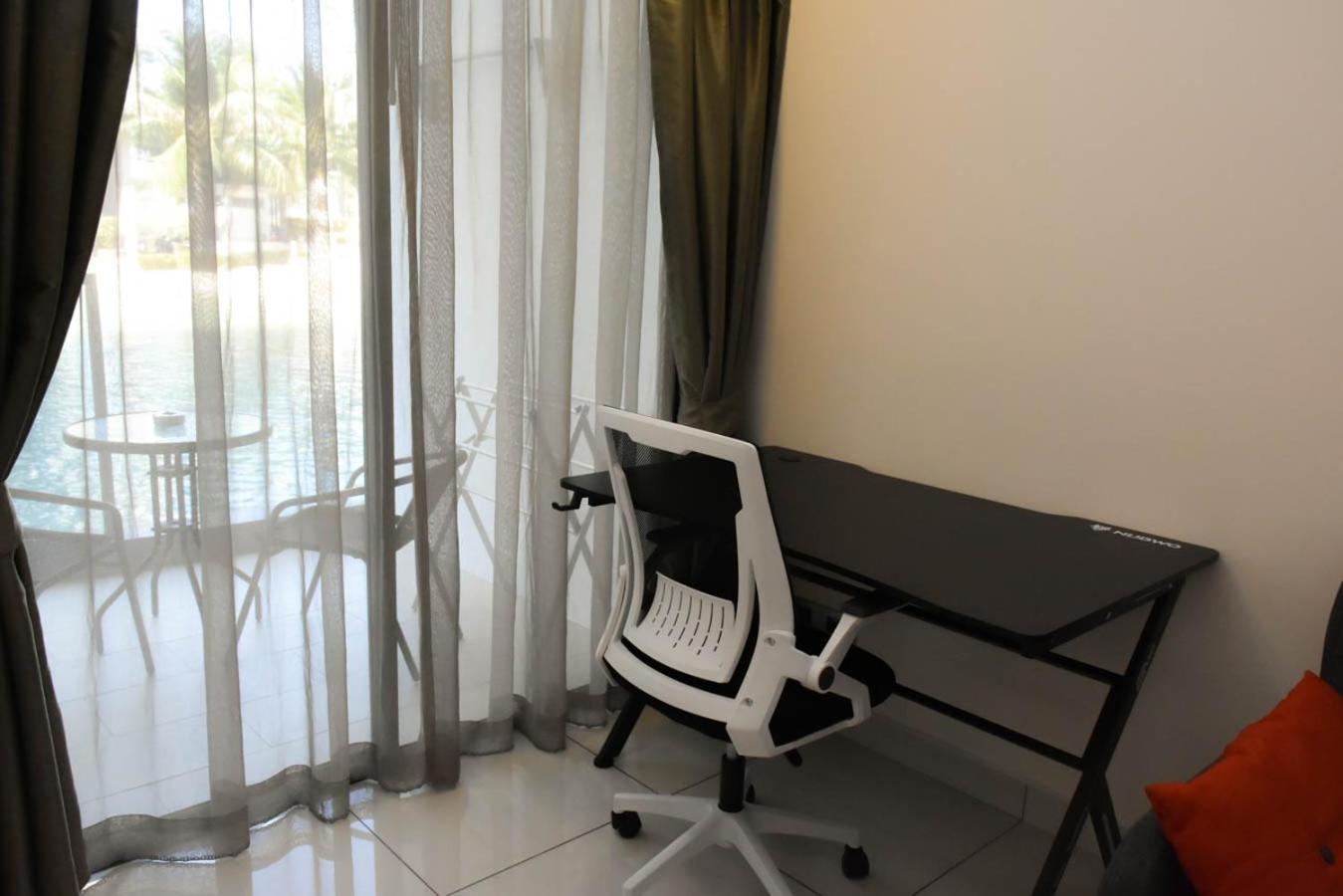 Laguna Beach Resort 1 Condominium Джомтьен Номер фото